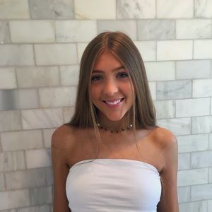 Meet your Posher, Ella